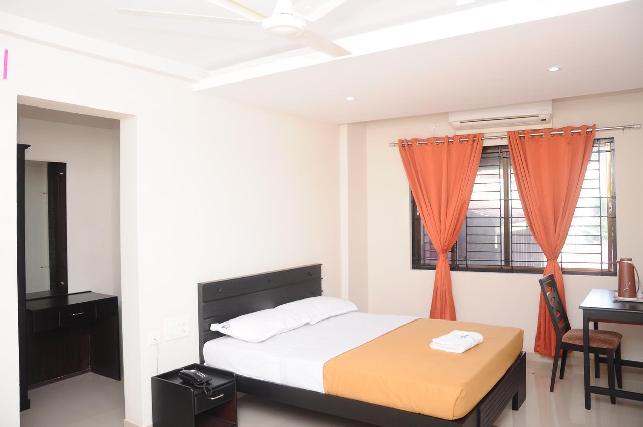Riva Residency Hotel Palakkad Buitenkant foto